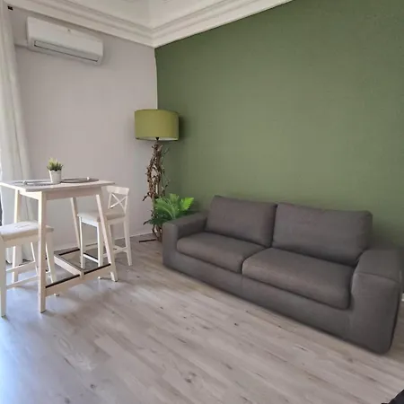 Molo Di Levante Katania